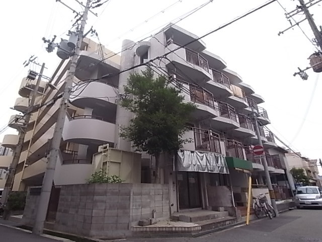 【西宮市末広町のマンションの建物外観】