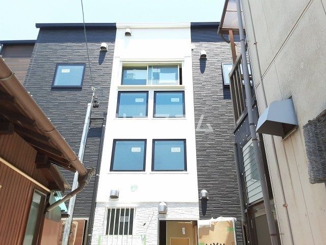 名古屋市南区呼続のアパートの建物外観