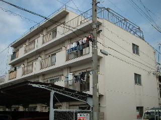 名古屋市瑞穂区亀城町のマンションの建物外観