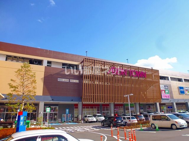 【名古屋市西区江向町のアパートのスーパー】