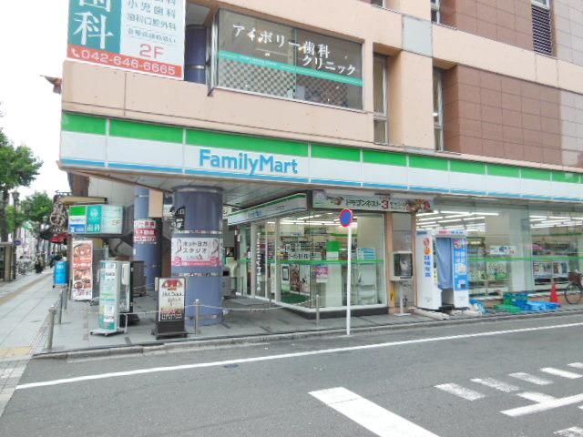 コンビニ　ファミリーマート（コンビニ）まで186m