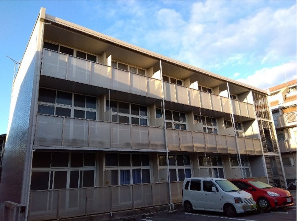 その他　駐車場完備