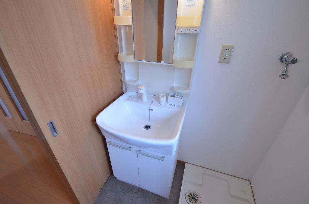 洗面設備　洗髪洗面化粧台