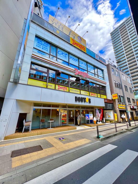 飲食店　デニーズ（飲食店）まで720m