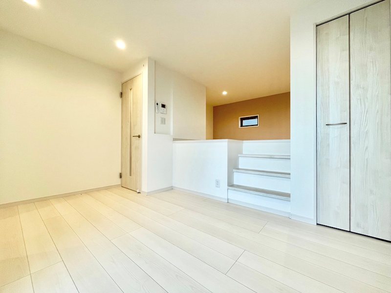 居室・リビング　類似物件の写真です