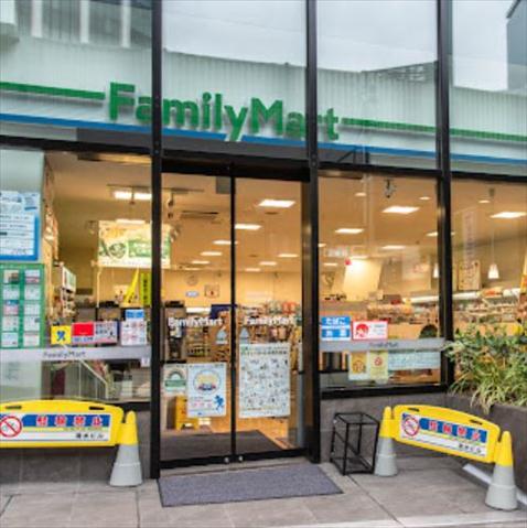 コンビニ　ファミリーマート渋谷警察東店（コンビニ）まで795m