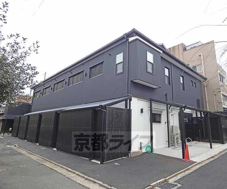 建物外観　フルリノベーション物件になります！