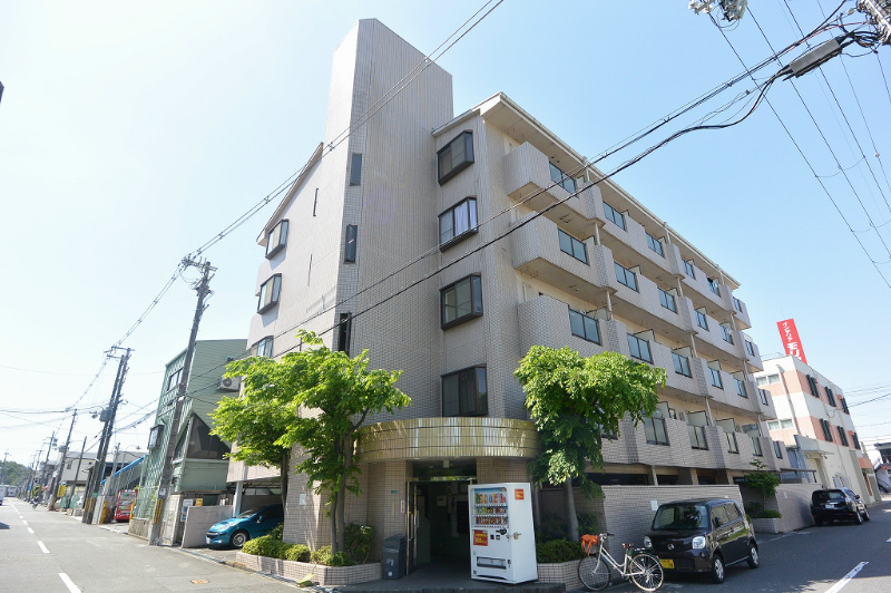 建物外観　シャンティー家具