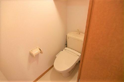 トイレ　温水洗浄暖房便座付で快適（※現状優先となります）