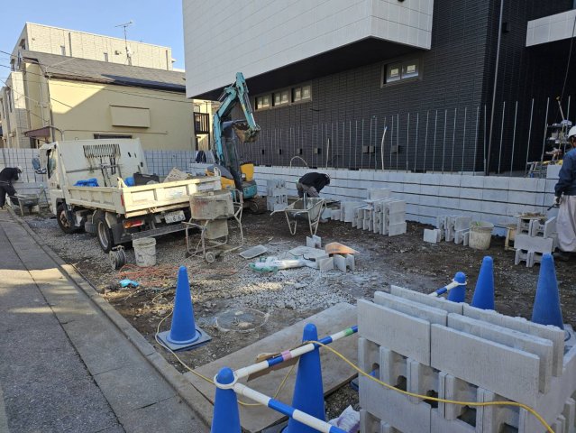 ロビー　24時間ゴミ捨て可能な敷地内ゴミステーション♪