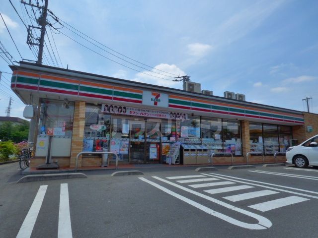 コンビニ　セブンイレブン八潮2丁目店（コンビニ）まで390m