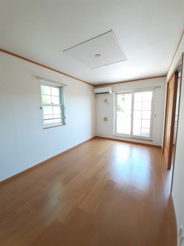 居室・リビング　居間です