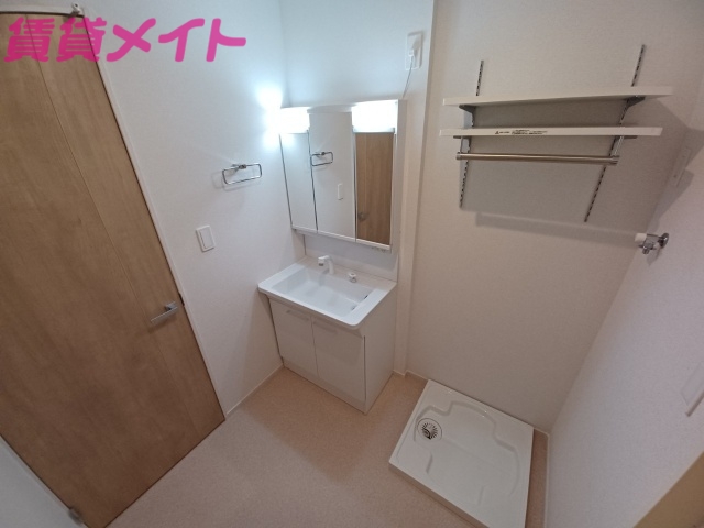 洗面設備　同型参考写真