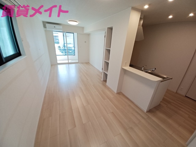 居室・リビング　同型参考写真