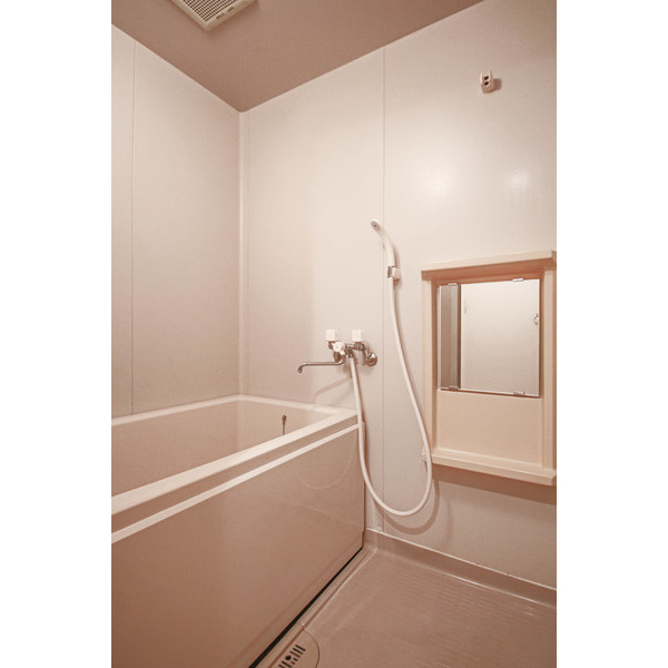 バス・シャワールーム　建物内の別のお部屋☆