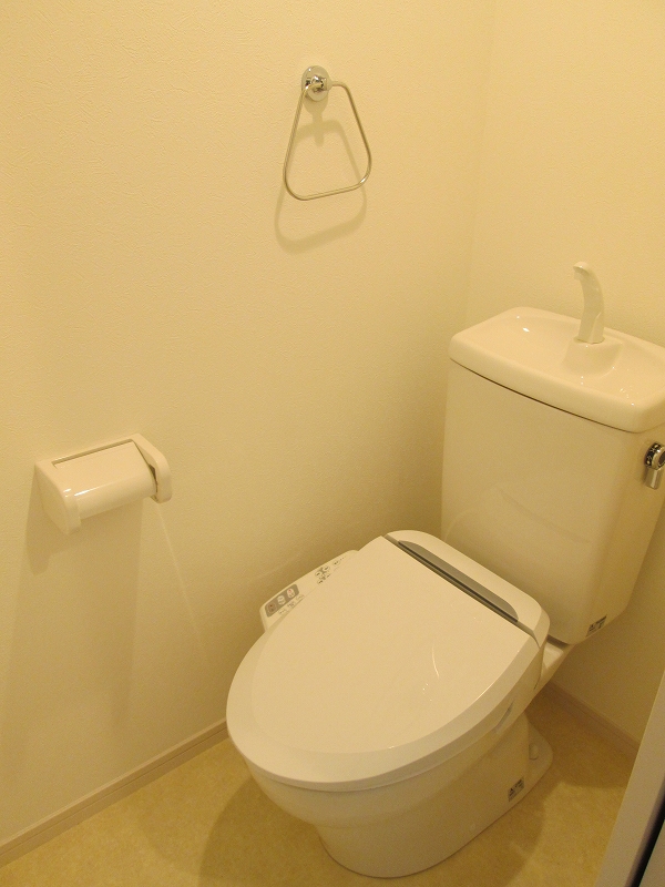 トイレ　◎温水洗浄機能便座です◎