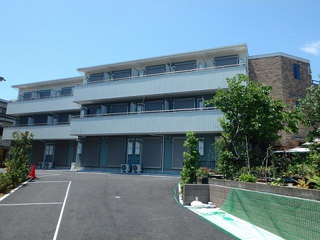 建物外観　2015年築のアパート