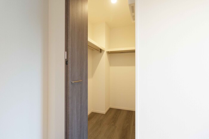 収納　ウォークインクローゼット