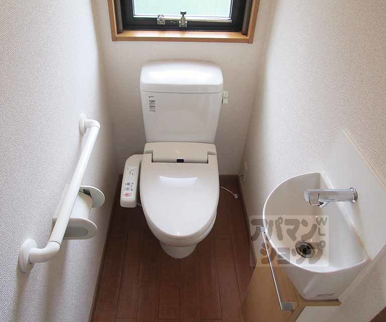 トイレ　２Ｆの写真です。