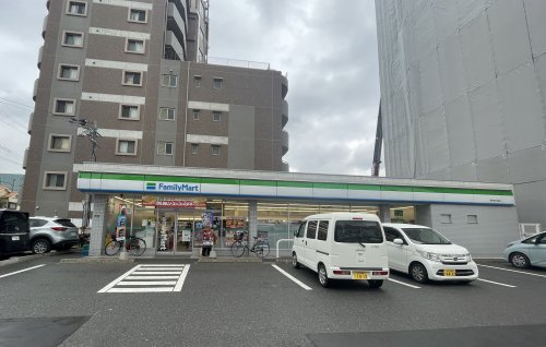 コンビニ　ファミリーマート 巽中四丁目店（コンビニ）まで280m