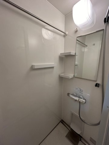 バス・シャワールーム　※同間取り別部屋参考写真となります