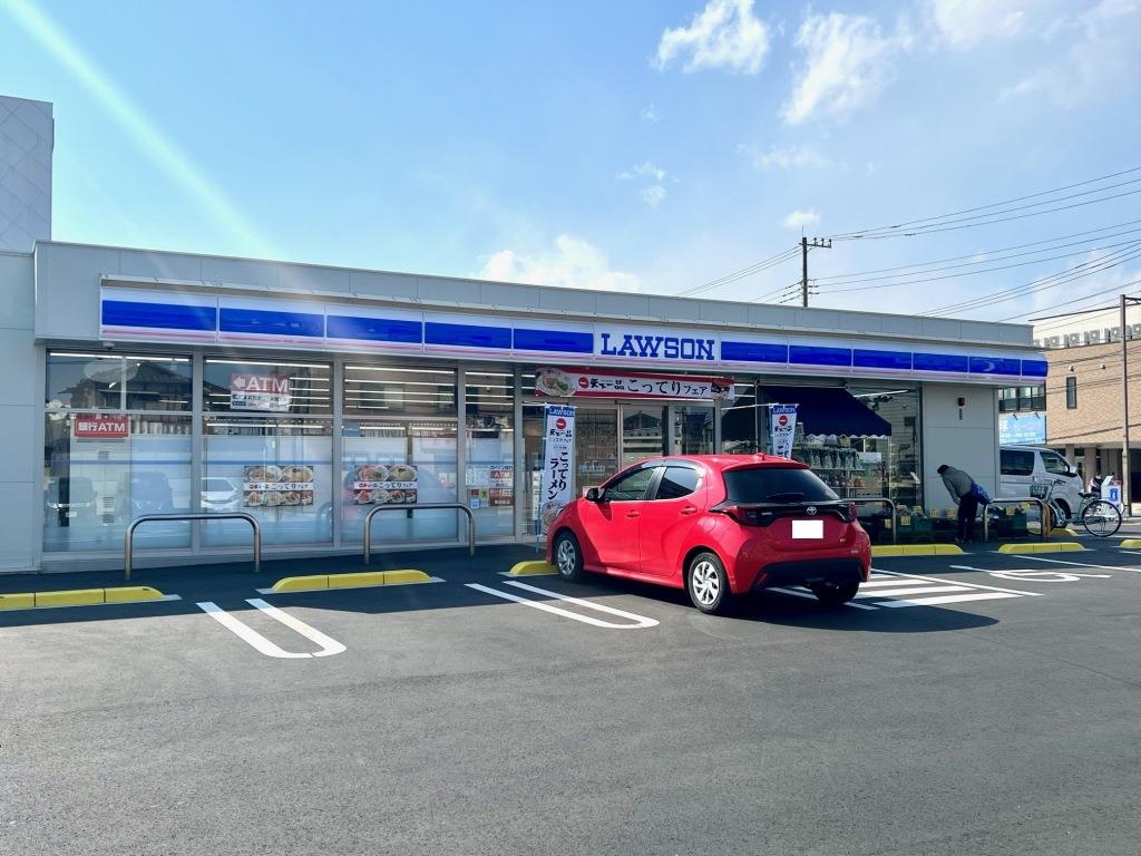 コンビニ　ローソン さいたま西堀五丁目店（コンビニ）まで439m