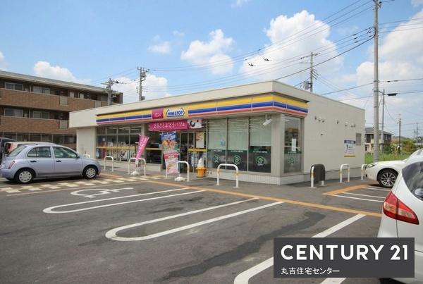 コンビニ　ミニストップ（コンビニ）まで105m