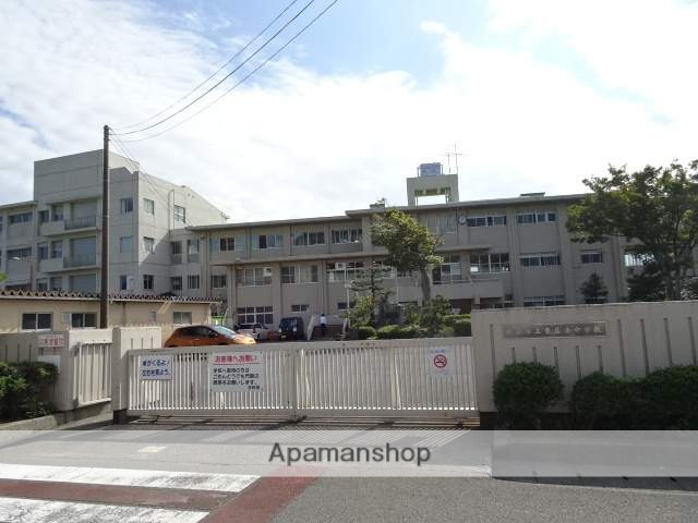 中学校　東益津中学校（中学校）まで672m