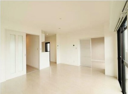 居室・リビング　写真は同マンションの他のお部屋のものです