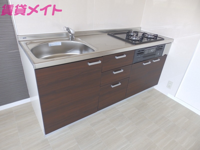 キッチン　別部屋参考写真です