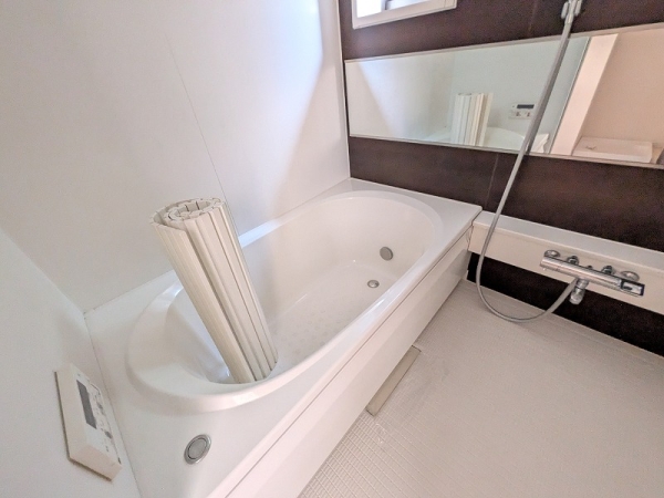 バス・シャワールーム　一日の疲れを癒してください