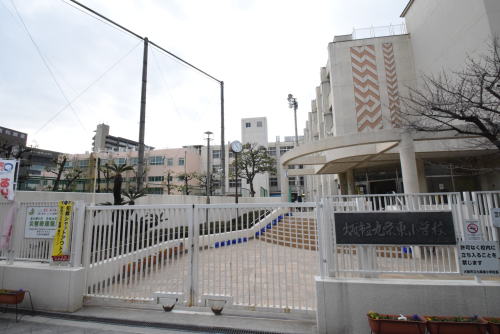 小学校　大阪市立九条東小学校（小学校）まで758m