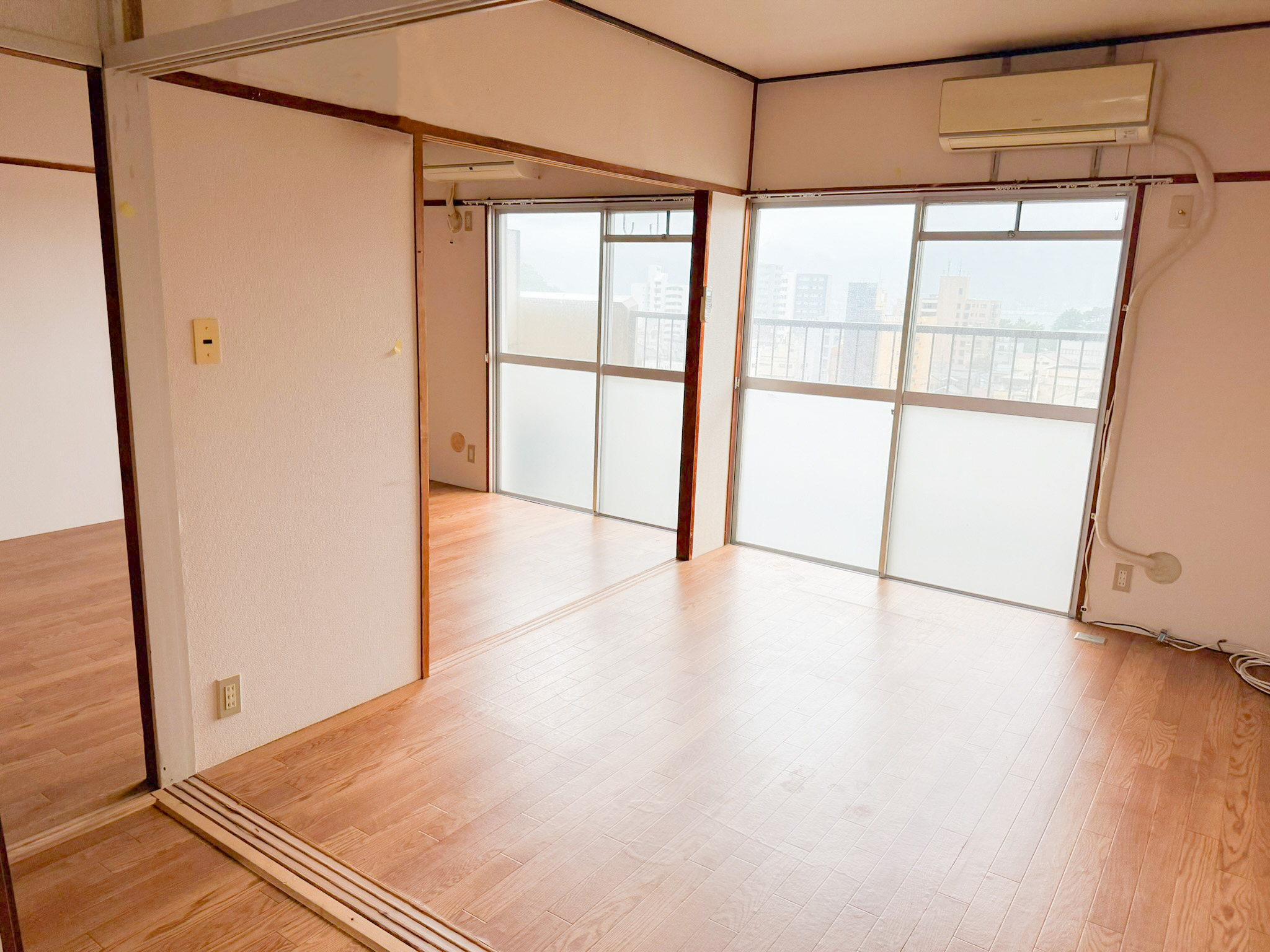 サービス付き高齢者向け住宅ライズワン唐戸の居間写真