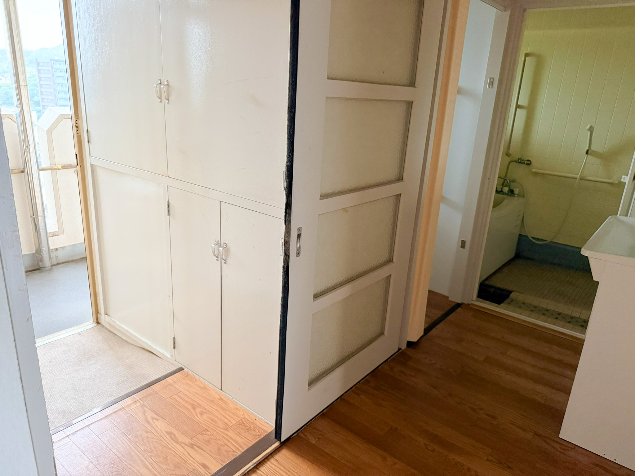 サービス付き高齢者向け住宅ライズワン唐戸の玄関写真