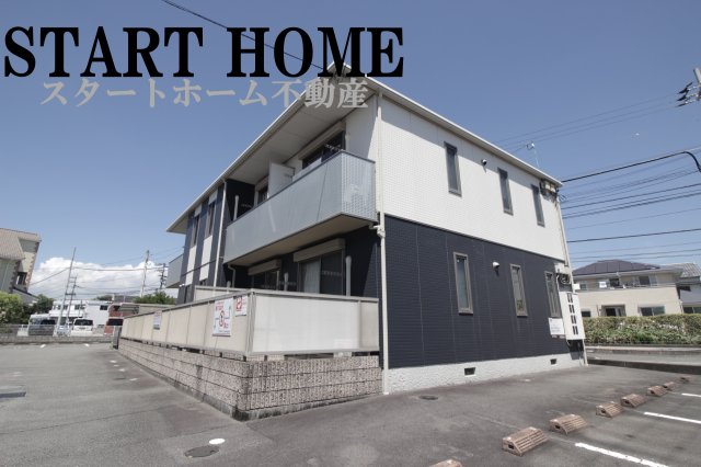 建物外観　落ち着いた雰囲気の外観です