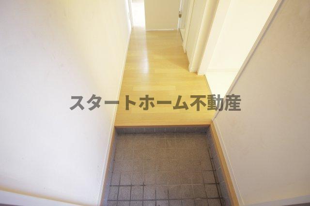 玄関　収納もある玄関です