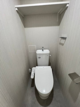 都営新宿線 東大島駅 徒歩6分 4階建 築3年のトイレ写真