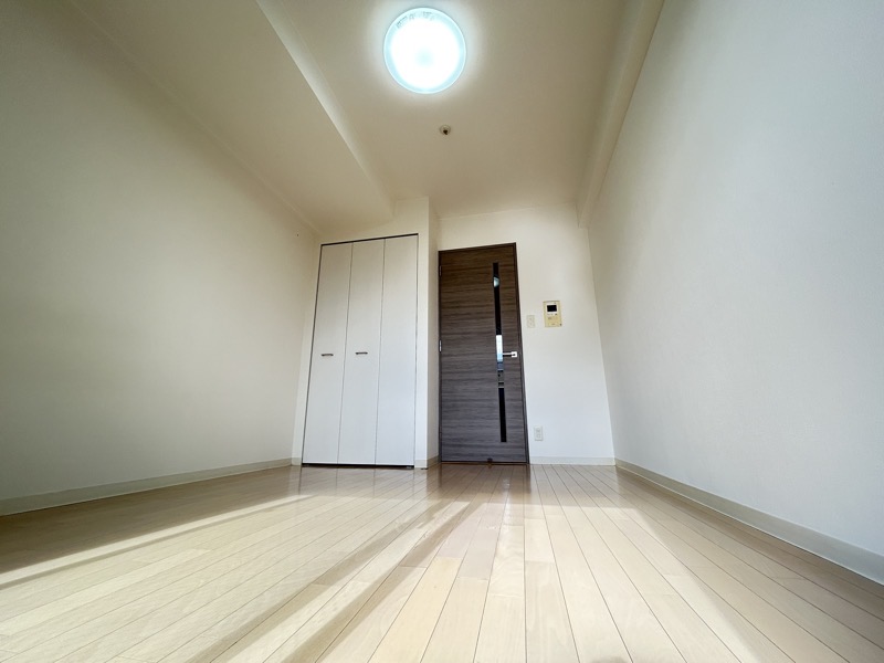 エスリード新大阪SOUTHの居間写真
