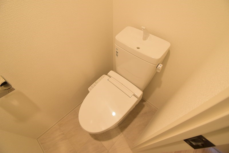 プラ・ディオ寝屋川駅前のトイレ写真