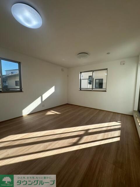 グランソフィア前地イーストの居間写真