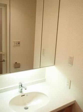 洗面設備　※別部屋の参考写真です。