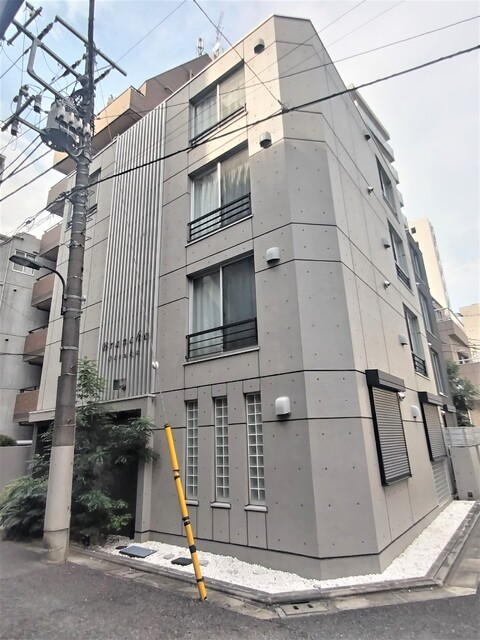建物外観　★２０１５年築★　気品漂うデザイナーズ物件！