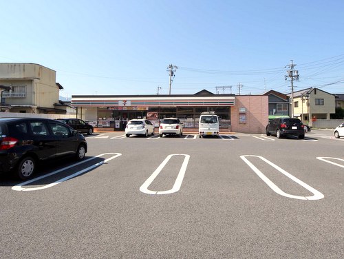 コンビニ　セブンイレブン篠ノ井布施高田店（コンビニ）まで469m