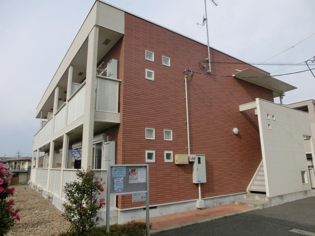 ＪＲ宇都宮線 宇都宮駅 バス乗車時間：15分 最寄りバス停で下車 徒歩15分 築19年
