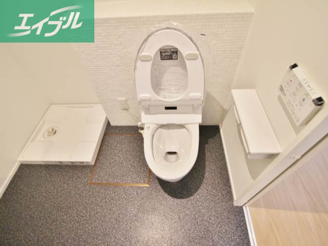 トイレ　温水洗浄便座