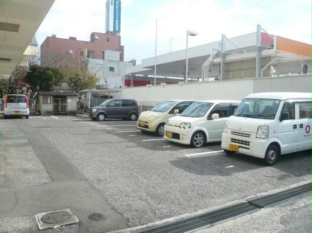 駐車場　駐車場