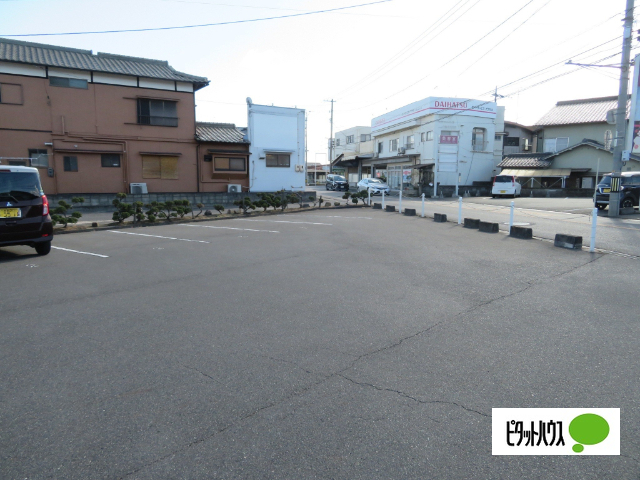 【グランヴィア加須山Ｂの駐車場】