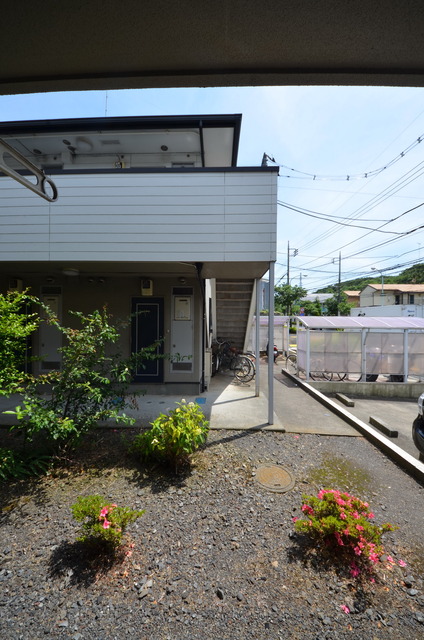 バルコニー　★窓から見える風景は…（１Ｆより）★