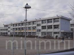 小学校　春日市立天神山小学校（小学校）まで293m