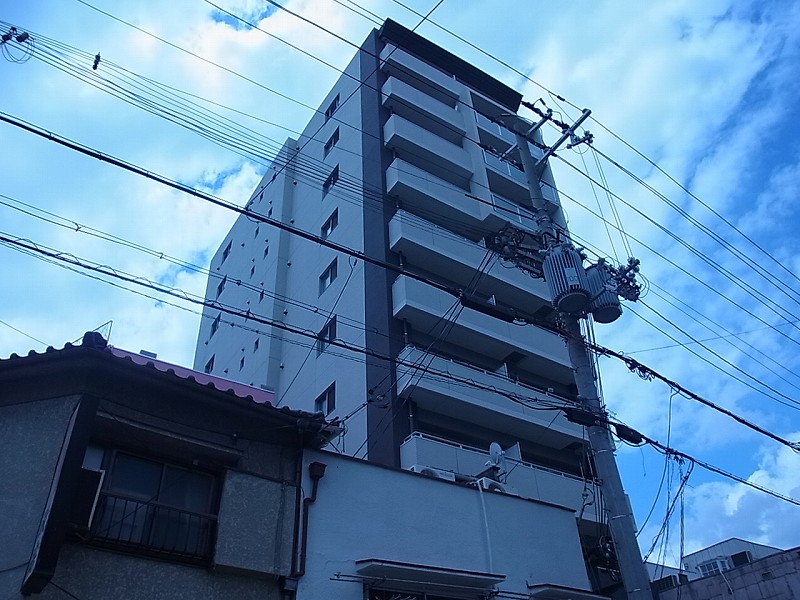 エスティロアール神戸西の建物外観
